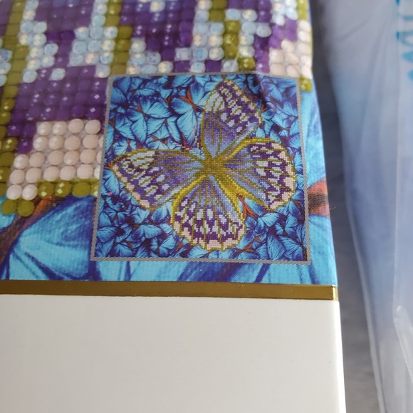 Diamond Dotz 15-inch Silver Flutter Painting Kit - Picture 5 of 6